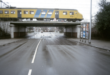 117731 Gezicht op het spoorviaduct over de Bleekstraat te Utrecht.